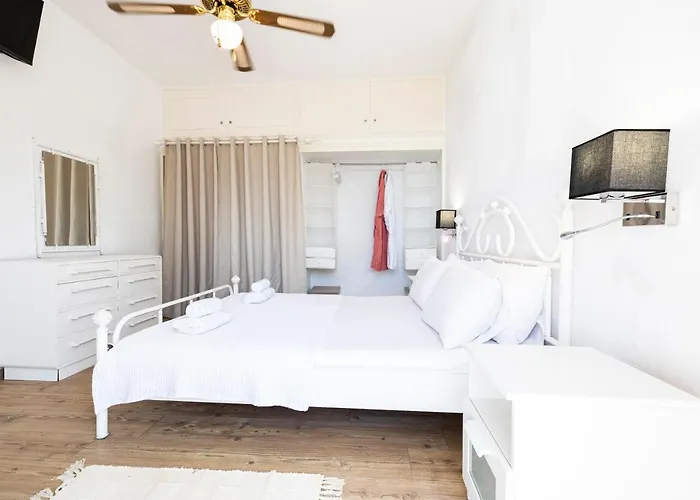 Del Greco Kalyves Polygyrou