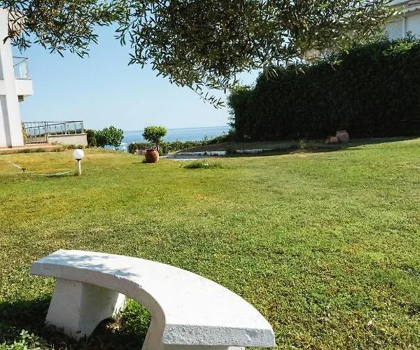 Del Greco Kalyves Polygyrou